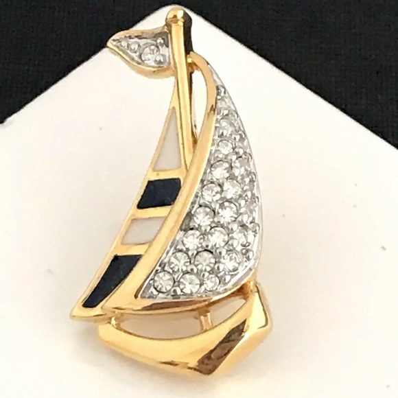 Vintage Savvy by Swarovski Tac Pin Sailboat 2L - Picture 1 of 3